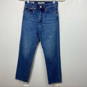 Revolve Levis Wedgie Straight Jeans Love Triangle Size 24 Raw Hem Distrese Denim